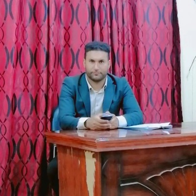 علي 