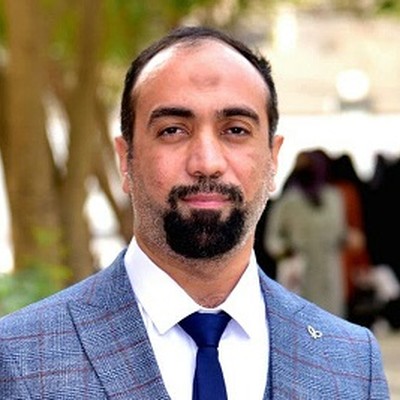 الصورة الشخصية (متوسطة)