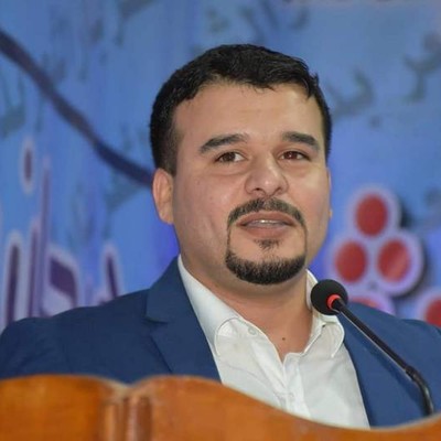 الصورة الشخصية (متوسطة)