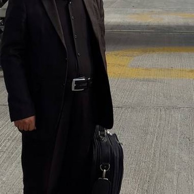 الصورة الشخصية (متوسطة)
