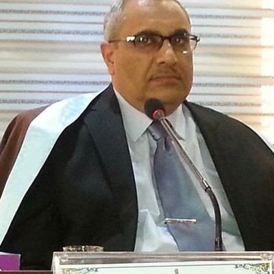 الصورة الشخصية (متوسطة)
