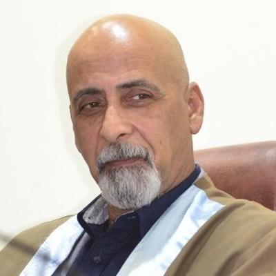 الصورة الشخصية (متوسطة)